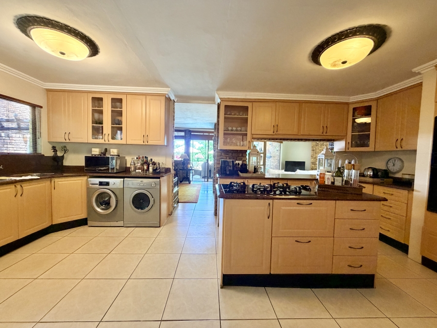 7 Bedroom Property for Sale in Mullersrust Free State